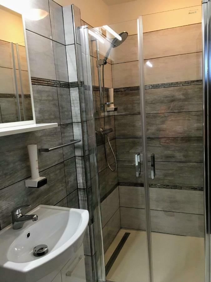 Hotel Jordanek Opocno ภายนอก รูปภาพ